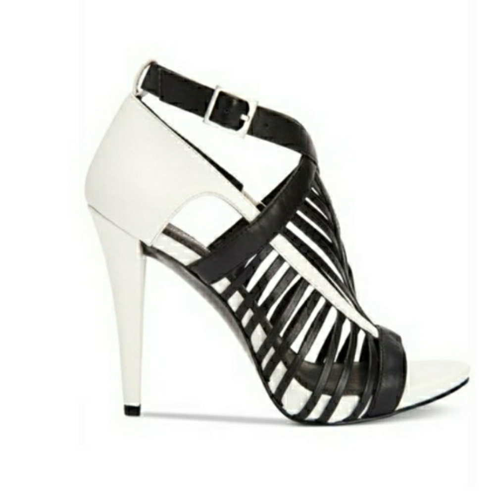 Calvin Klein strap heel 👠 white & black